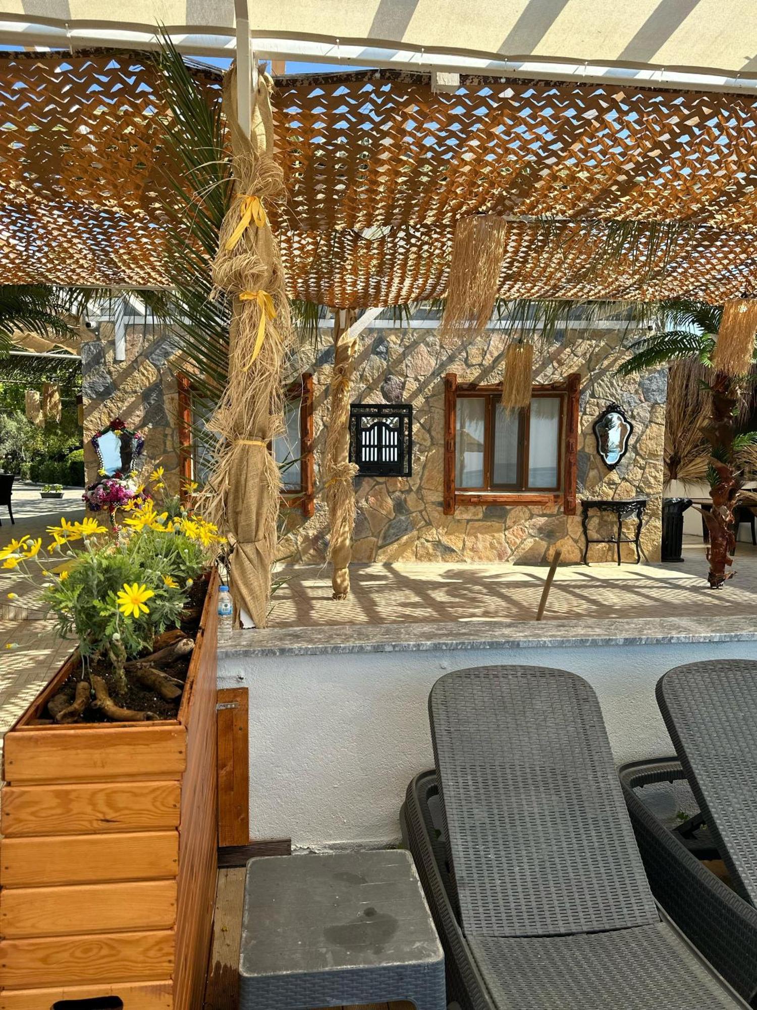 Kervan Tatil Koeyue Edremit  Exterior photo